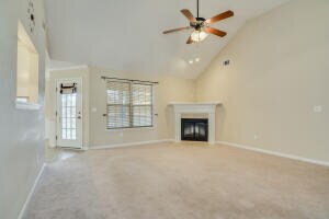 Building Photo - 3121 Alexandria Dr