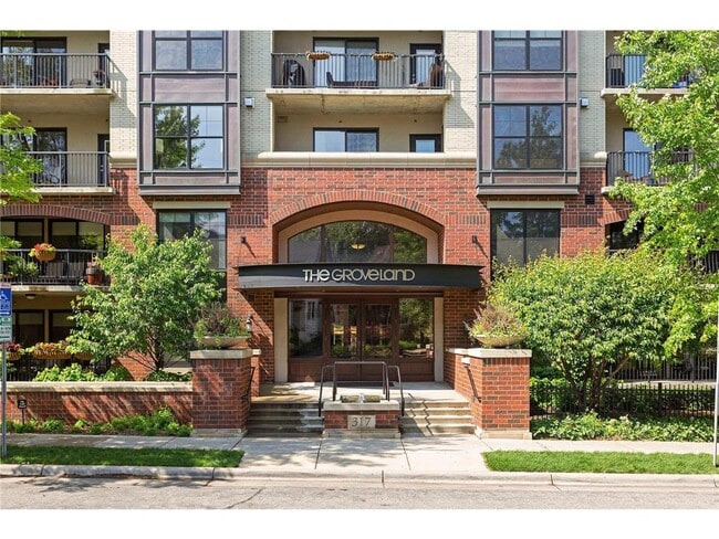 Building Photo - 317 Groveland Ave