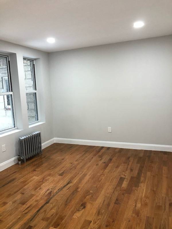 Foto del edificio - 514 W 211th St