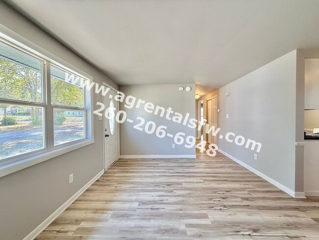 Building Photo - 802 Goshen Ave