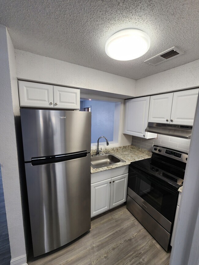 Playa Blanca Apartments 6436 Highway 90 Milton, FL