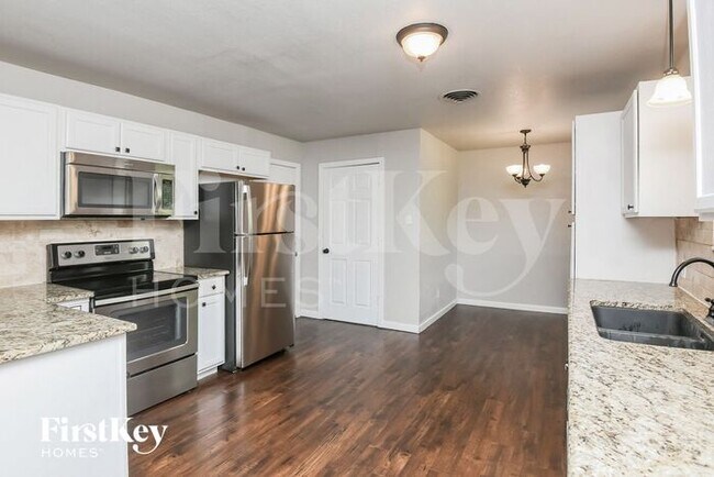 Foto del edificio - 5241 Ruston Ave