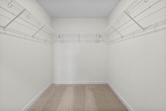 Building Photo - 1006 Whispering Winds Dr