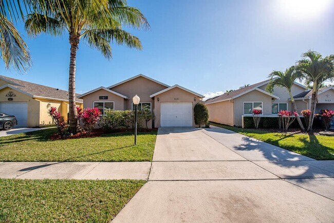 Foto del edificio - 9131 Pine Springs Dr