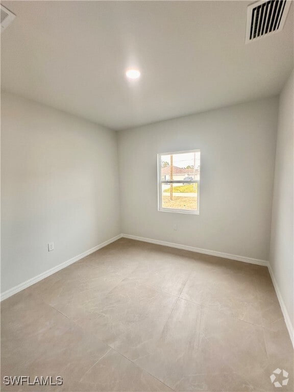 Building Photo - 2614 39th St SW