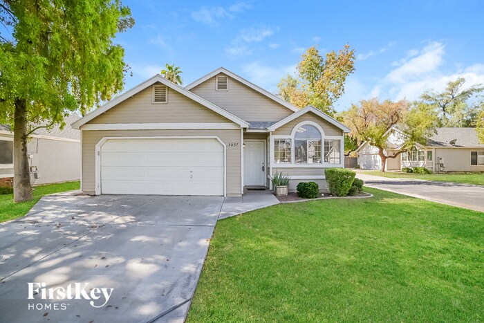 Primary Photo - 5057 W Chicago Cir S