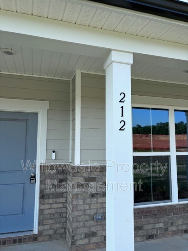 Foto del edificio - 204 Abbots Mill Dr