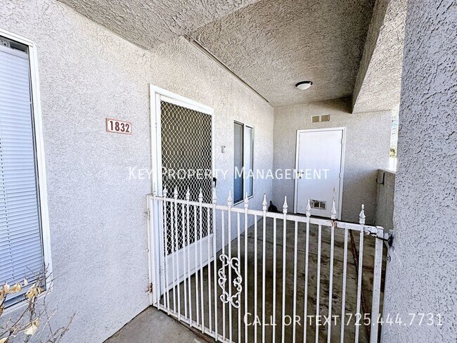 Foto del edificio - 2 BEDROOM SINGLE STORY TOWNHOME NEAR TWIN ...