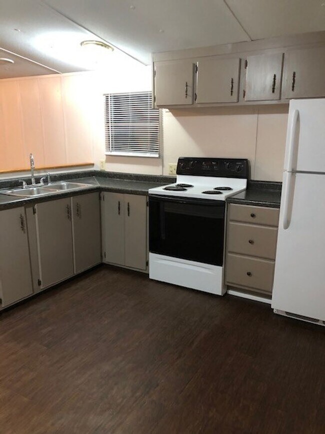 Foto del edificio - 2 bedroom,  2 bath Modular: Available May 2026!