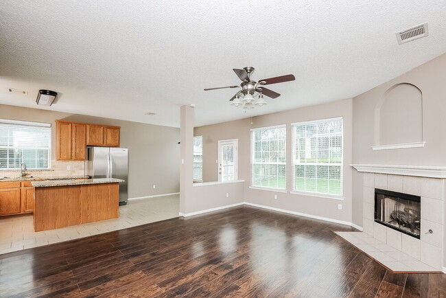 Building Photo - 4805 Barnhill Ln