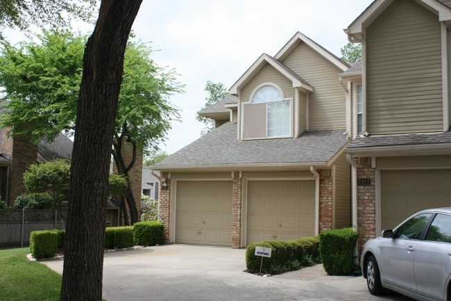 Building Photo - 8307 Coppertowne Ct