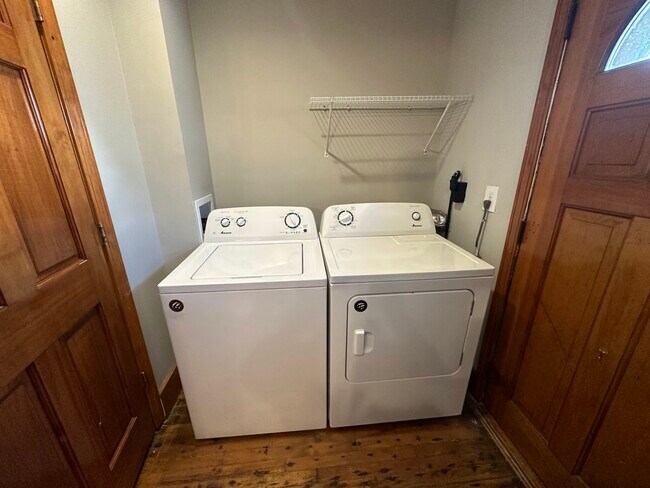 Foto del edificio - 258 Lexington St