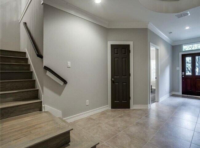 Foto del edificio - 2448 Worthington St