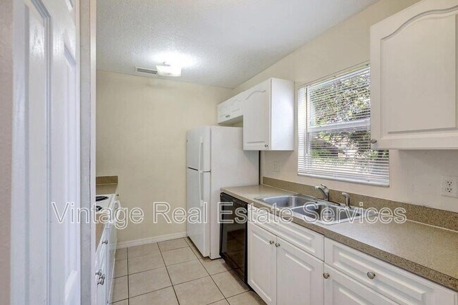 Foto del edificio - 720 Newton Ave S