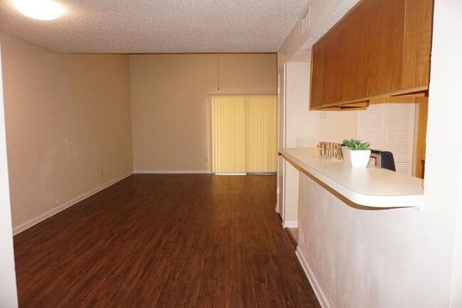Photo - 2 bedroom townhome near NAS