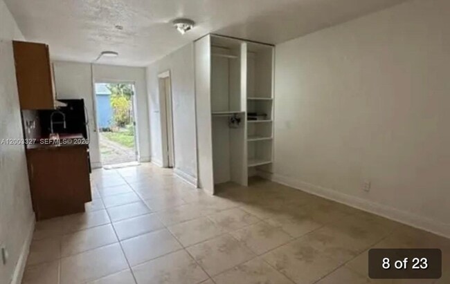 Foto del edificio - 48 SW 11th St