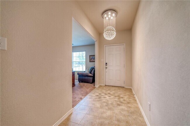 Foto del edificio - 2100 Littleton Dr