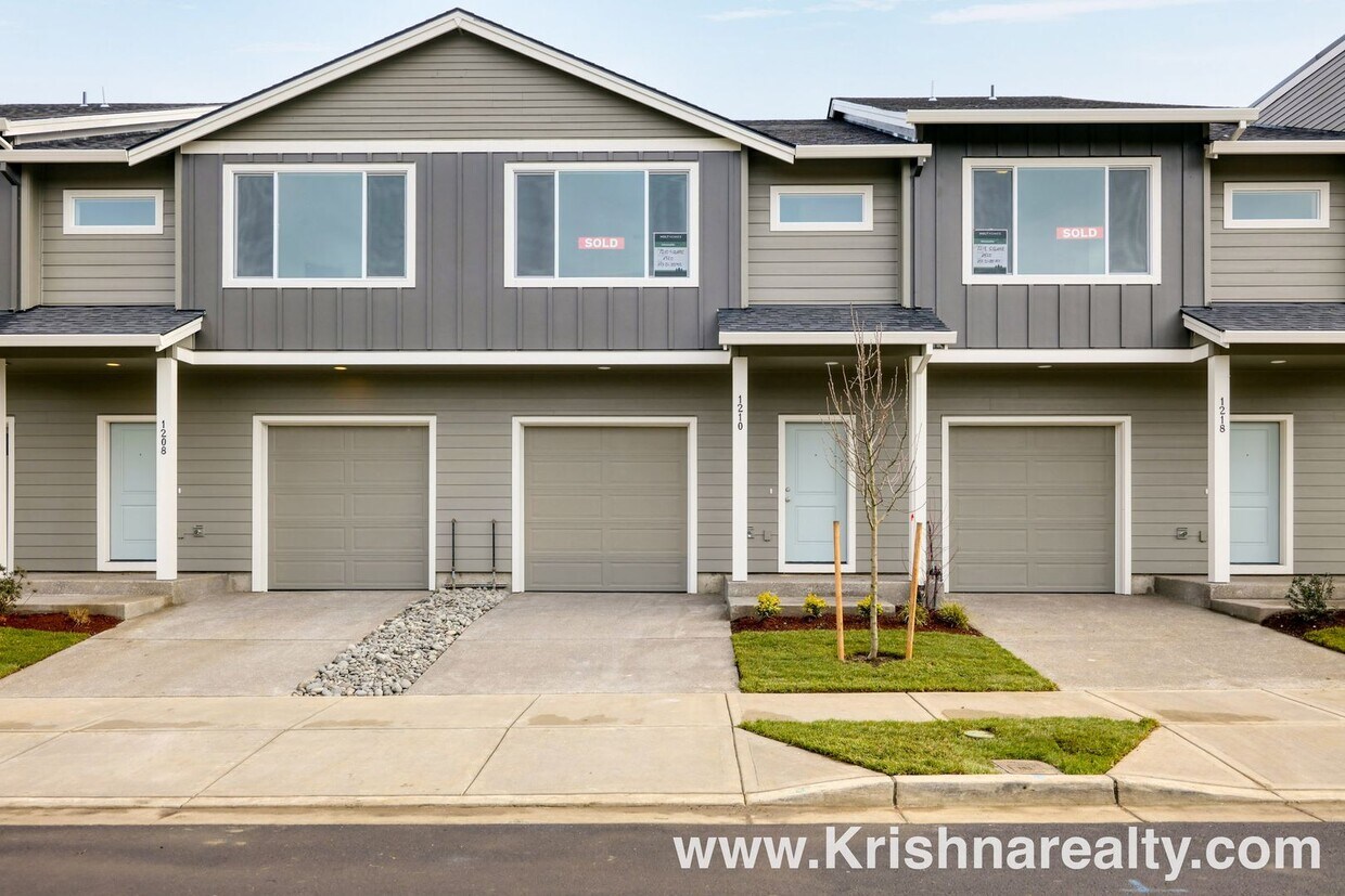 Modern New Construction 3BD* 2.5 BA* Townh... House Rental in