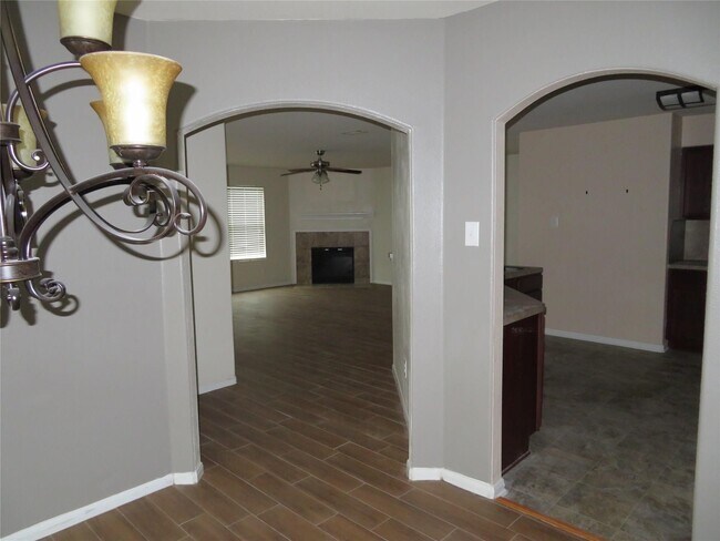Foto del edificio - 5042 Blue Spruce Hill St
