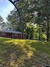 Building Photo - 731 Smithstone Ct S E