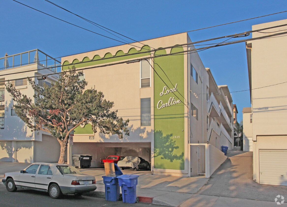 Primary Photo - Lord Carlton Apartments