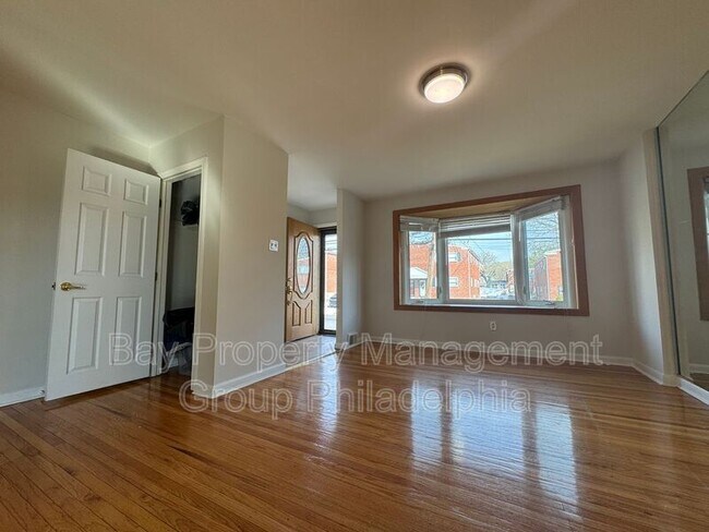 Building Photo - 254 Berkley Ave