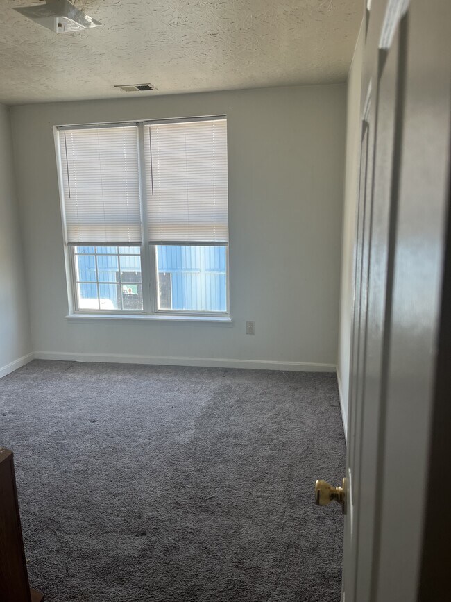 Foto del edificio - 1038 Logan St