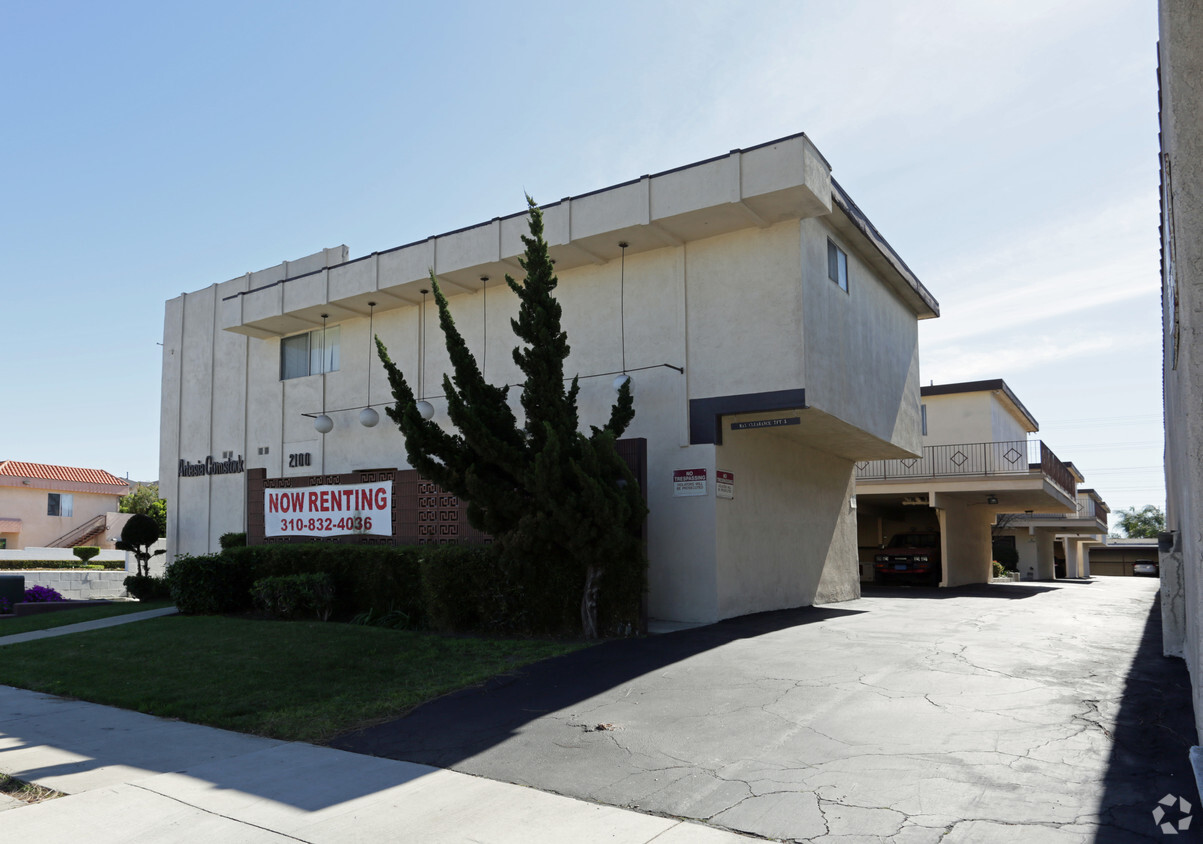 Primary Photo - Artesia Comstock Apartments