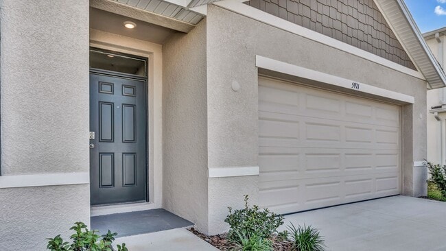 Building Photo - Welcome Home: Brand-New 4BD/2BA Oasis in D...