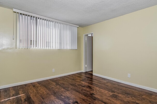 Foto del edificio - 3848-3858 W 226th St