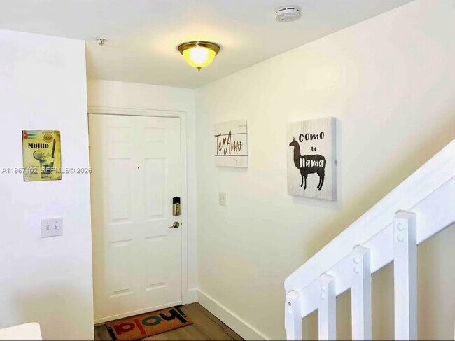 Building Photo - 821 SW 2nd St