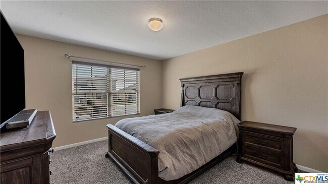 Building Photo - 1124 Eagle Xing