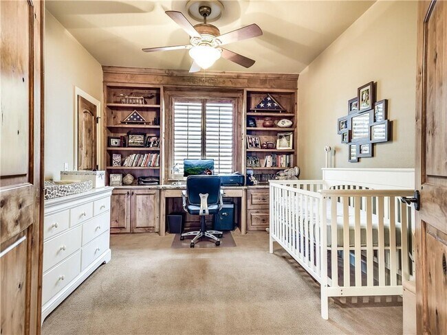 Foto del edificio - 2413 Watercrest Dr