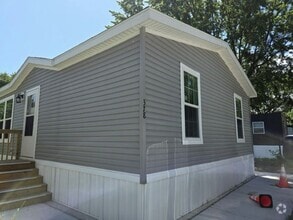 Building Photo - 378 Raven Ln