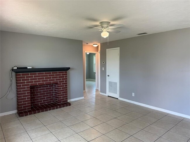 Foto del edificio - 1721 N Allendale Ave