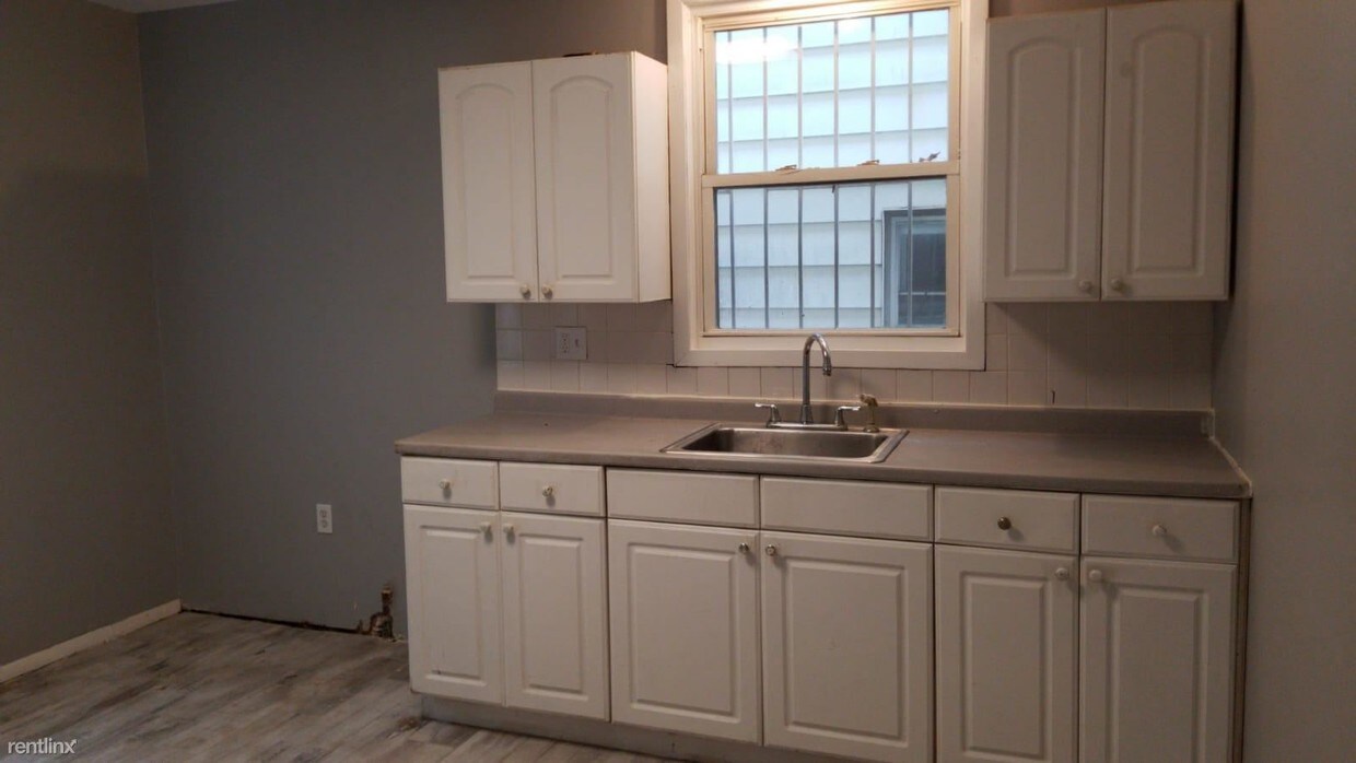 3 br, 1 bath - 88 Columbia Ave - 3 br, 1 bath  - 88 Columbia Ave