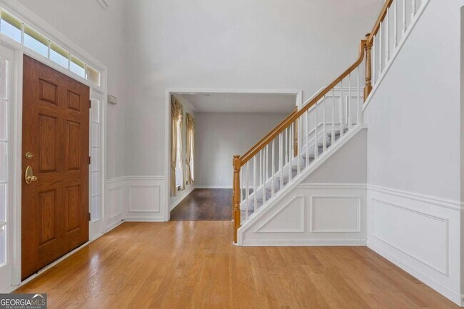 Foto del edificio - 7810 Brookwood Way