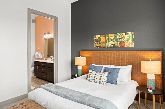 Foto del edificio - 555 N College Ave