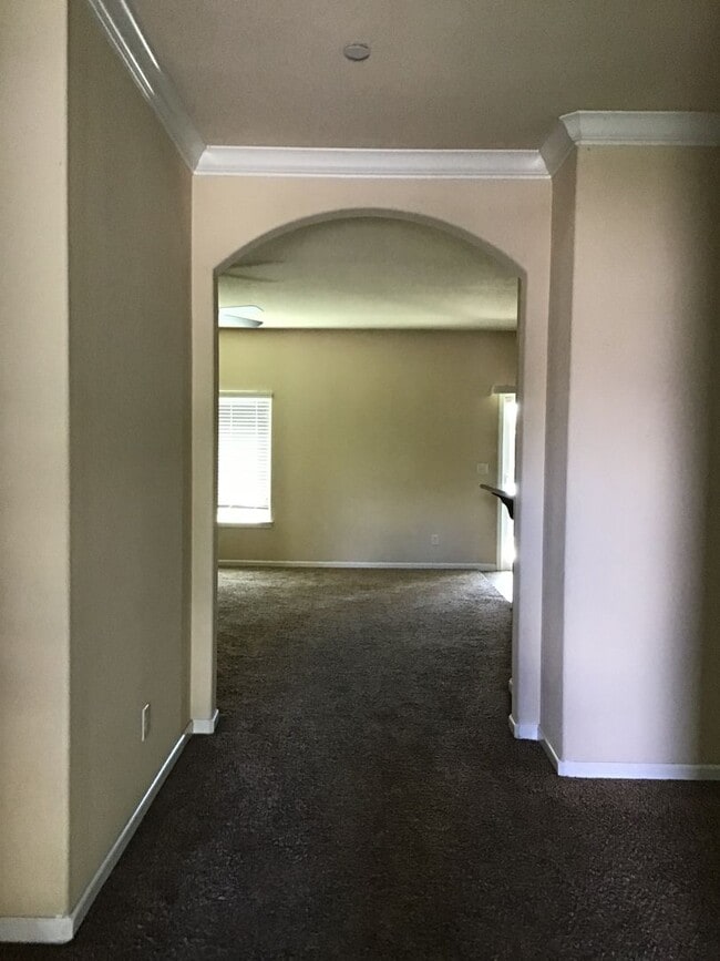 Building Photo - Beautiful Home - $200.00 of first month's rent
