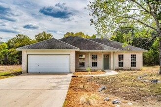 Building Photo - 35 Country Pl Dr