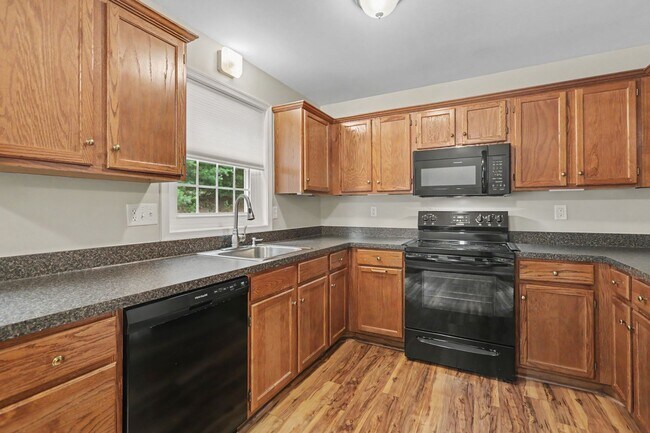 Foto del edificio - 2165 St Clair Ct