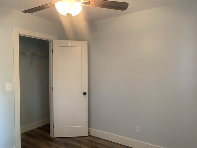 Foto del edificio - 804 N Moore Rd