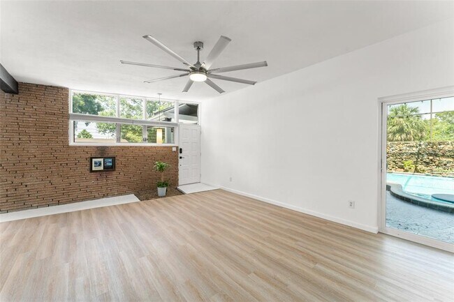 Foto del edificio - 7712 Hoosier Pl