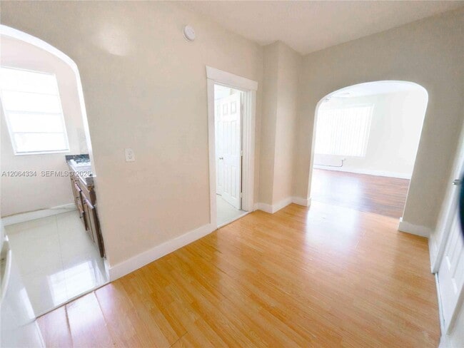 Foto del edificio - 428 SW 9th St