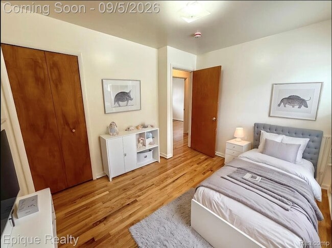 Building Photo - 5627 Clippert St