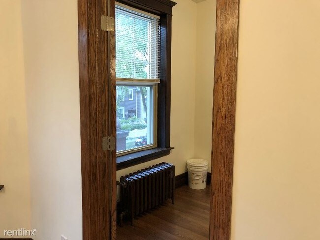 Foto del edificio - 2929 N Albany Ave