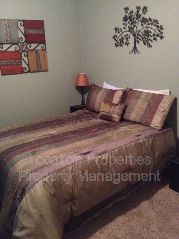 Foto del edificio - 331 Clayton Ct