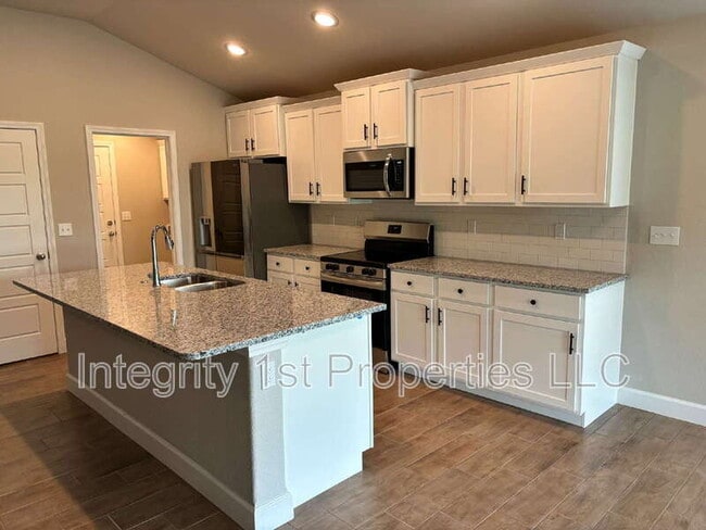 Building Photo - 7545 McCormick Dr