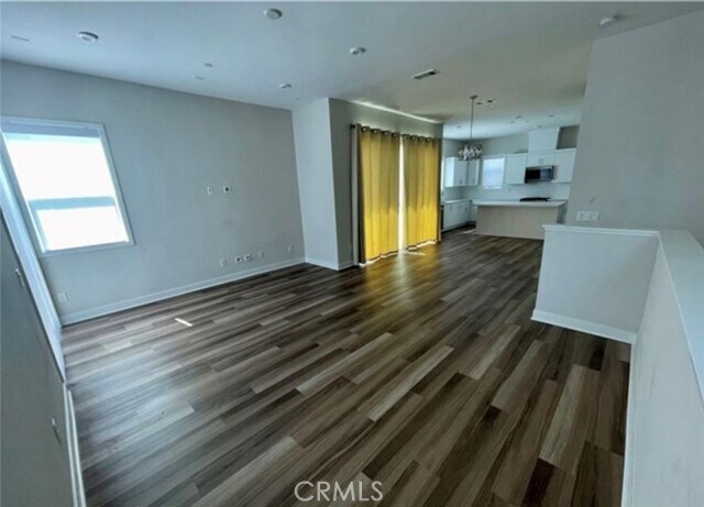Building Photo - 1103 W Cara Dr