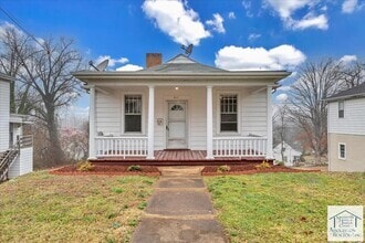 Building Photo - 611 Watt St